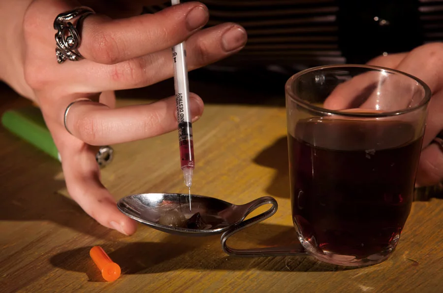 What are the Effects of Black Tar Heroin