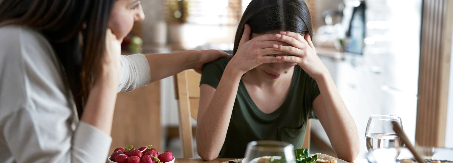 How to Help a Loved One With an Eating Disorder